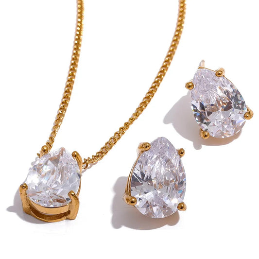 Solitaire Pear Shape Cubic Zirconia Earrings and Necklace Set