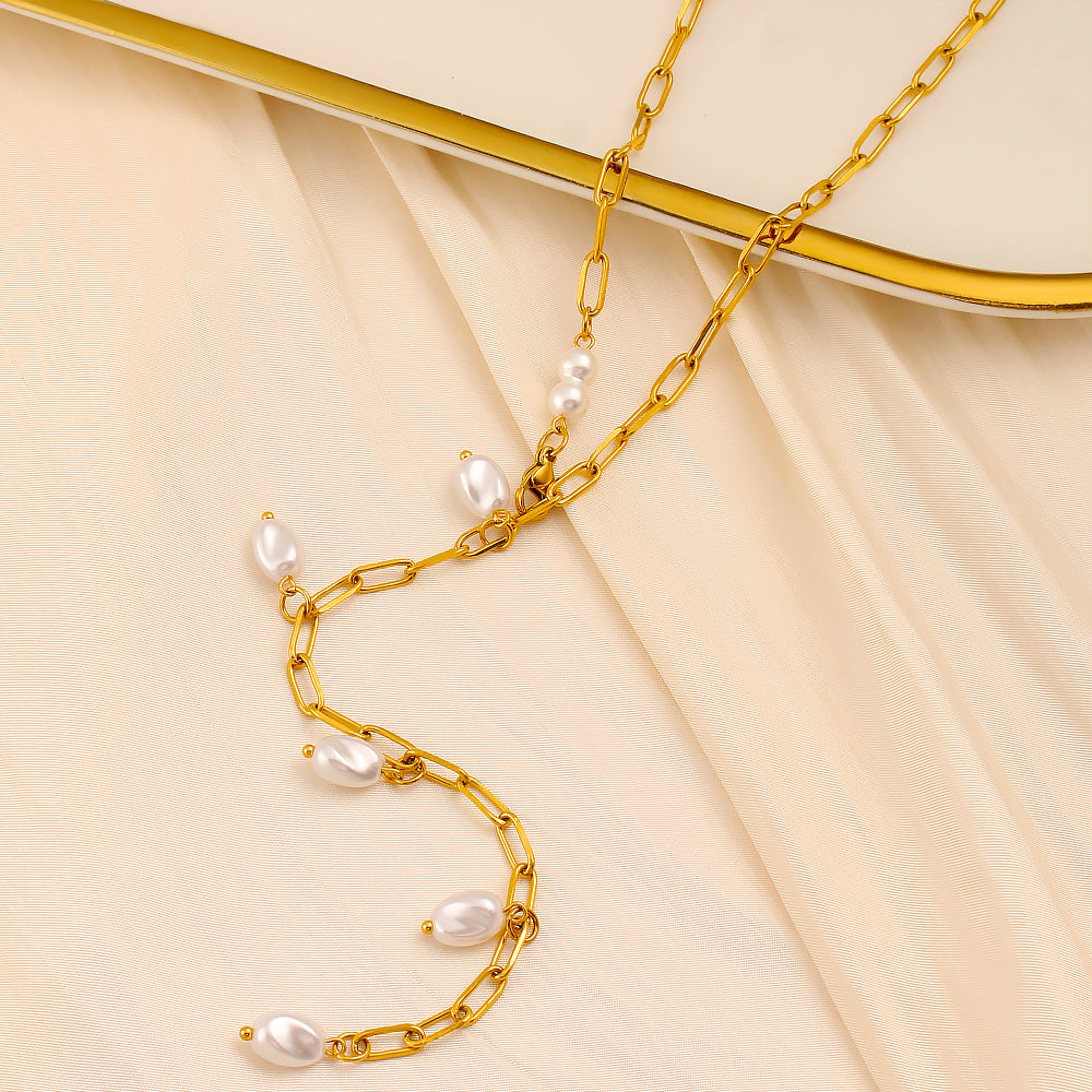 The Aviana Pearl Chain Necklace