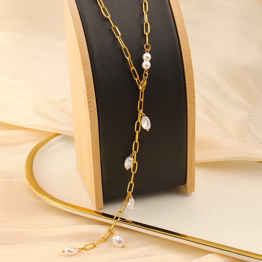 The Aviana Pearl Chain Necklace